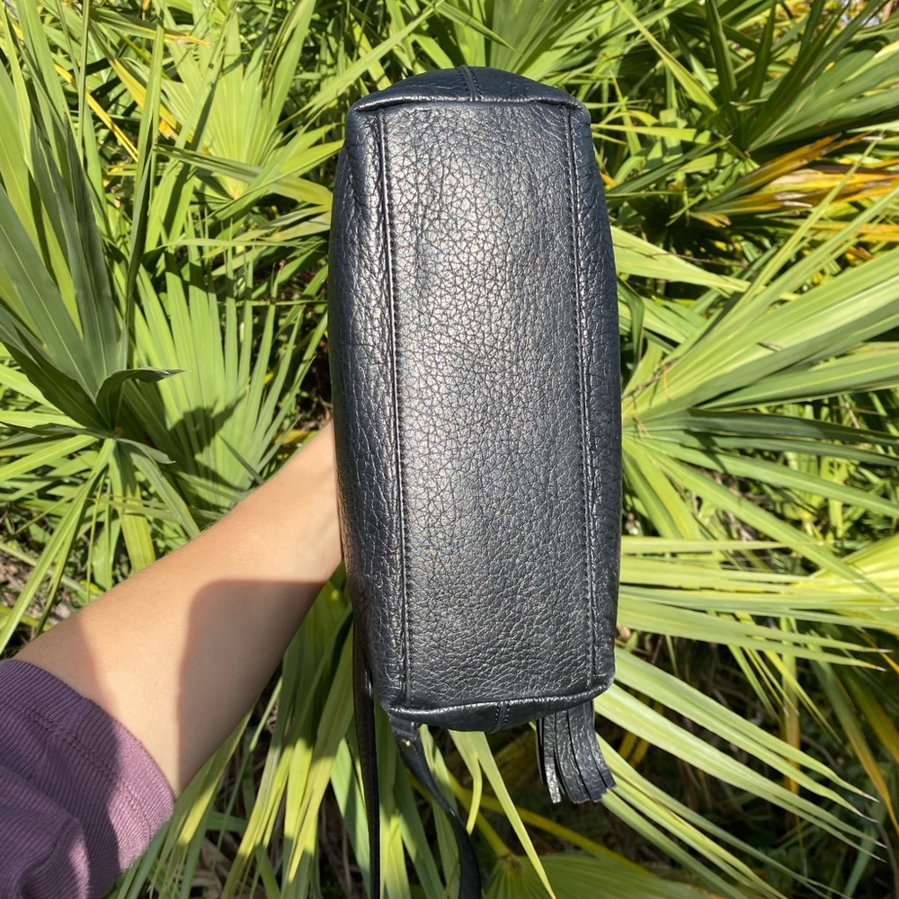 • Kate Spade • Black pebbled Leather Crossbody Removable Strap - Picture 3 of 9